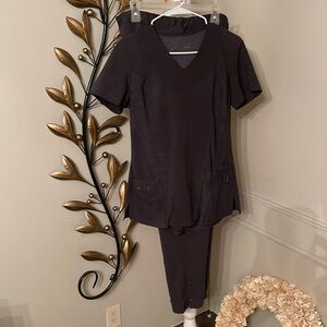 GUC Urban Performance Scrubs Top & Bottom Gray Size Medium